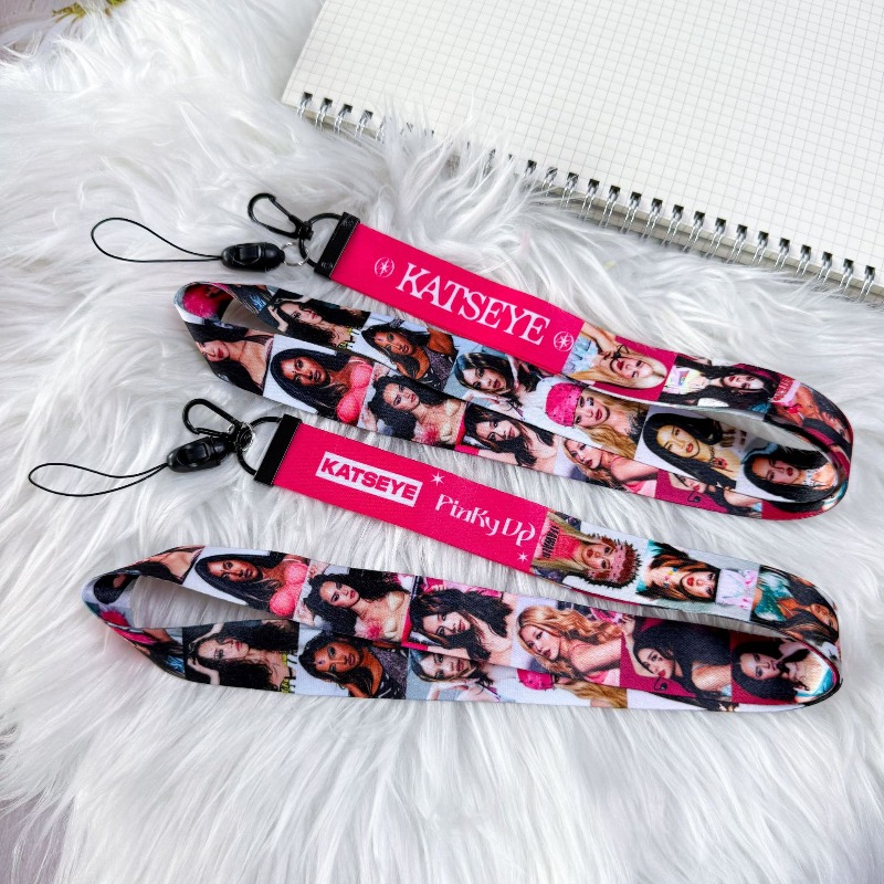 KATSEYE Laccetto per Telefono  - Anime Merchandise Bag recensione e prezzo